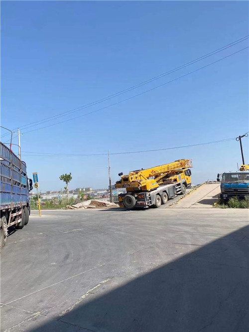 清河区25吨吊车的租赁价格大概是多少？